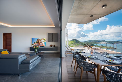 VILLA GOLDEN VIEW KITCHEN & DINING AREA 3