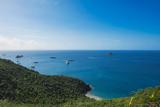 VILLA ESPRIT DE ROCHE OUTDOORS 1