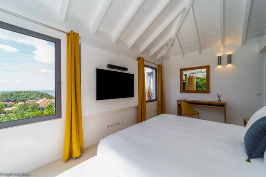 VILLA GRENADINES BEDROOM1 11