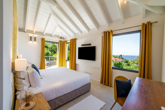 VILLA GRENADINES BEDROOM1 2