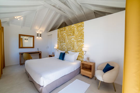 VILLA GRENADINES BEDROOM1 7