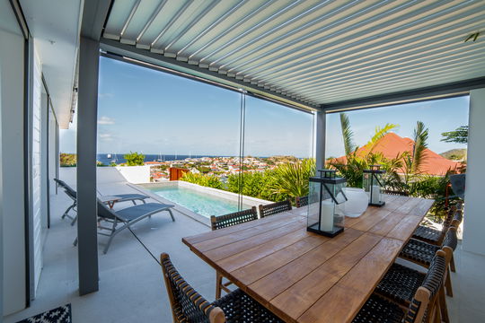 VILLA GRENADINES KITCHEN & DINING AREA 9