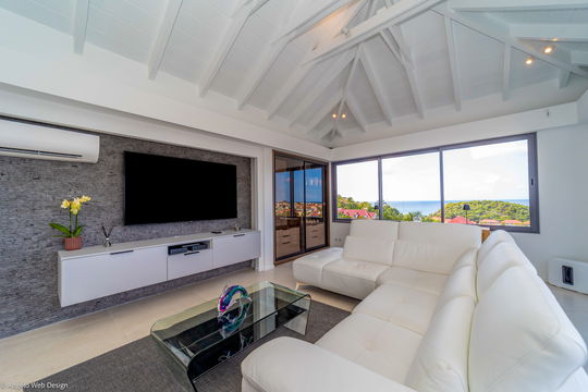 VILLA GRENADINES LIVING AREA 1