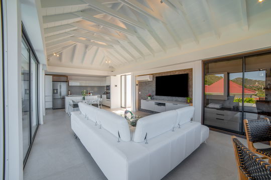 VILLA GRENADINES LIVING AREA 5
