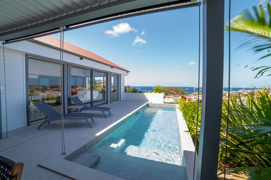 VILLA GRENADINES POOL & TERRACE 4
